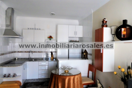 Apartamento como nuevo, con ascensor, situadísimo.