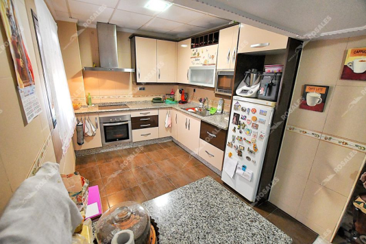 Casa en perfecto estado con patio