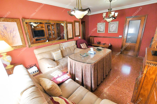 Piso como nuevo con parking.