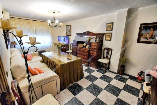 PISO EN PLANTA BAJA CON PATIO Y PARKING