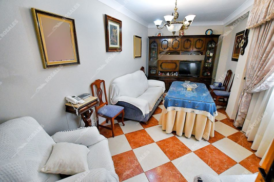 CASA EN PERFECTO ESTADO CON PATIO Y TERRAZA